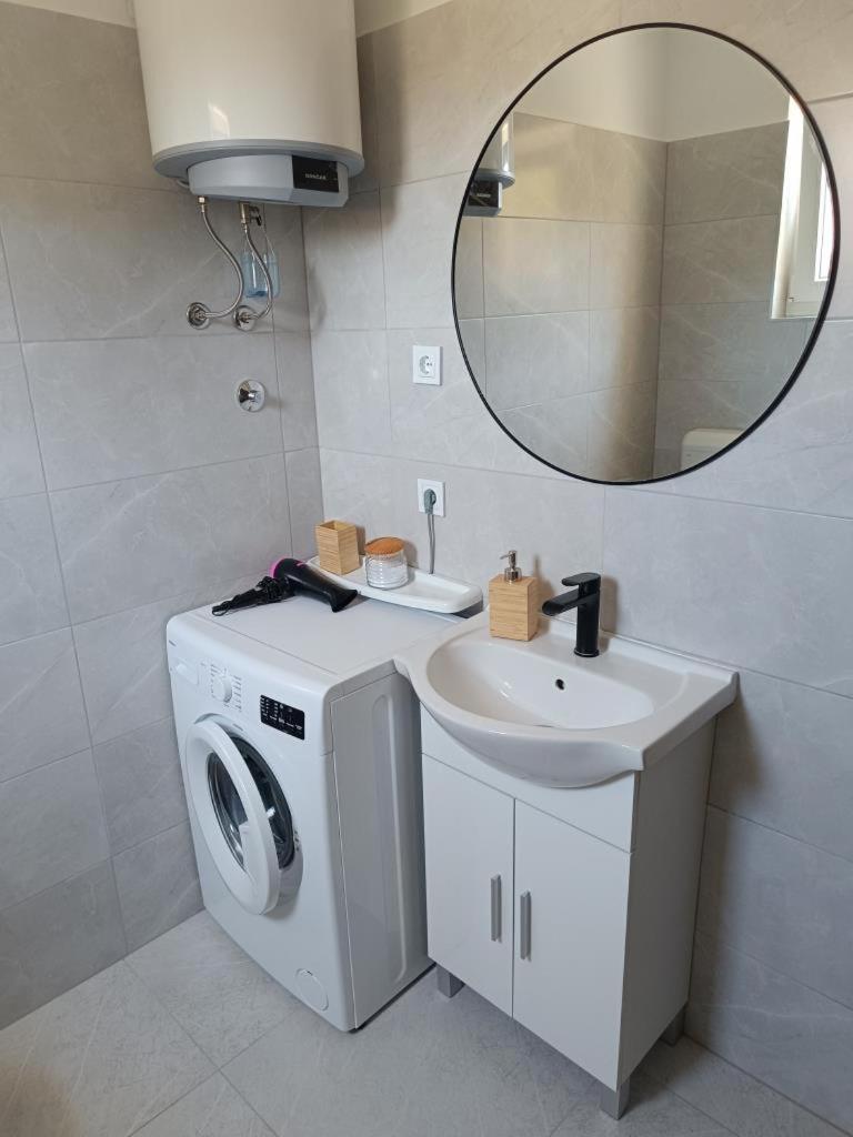 Apartment Dragana, Jezera, Island Murter 外观 照片