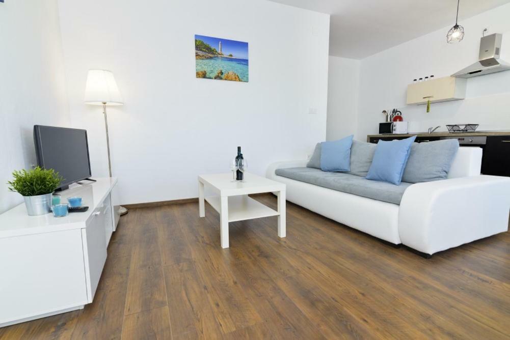 Apartment Dragana, Jezera, Island Murter 外观 照片