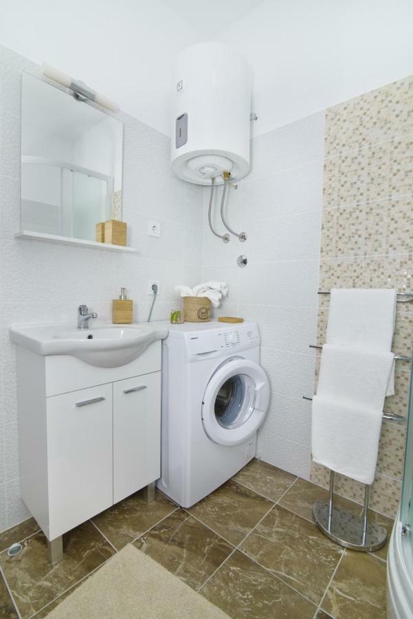 Apartment Dragana, Jezera, Island Murter 外观 照片